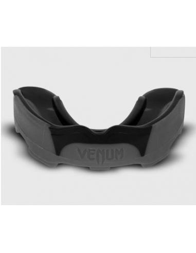 PROTEGE DENTS VENUM PREDATOR